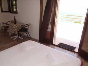 Iron/ironing board, free WiFi, bed sheets - Studio apartment in Hvar town with Seaview, Terrace, Air condition, WIFI (199-1) (Hvar)