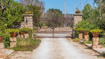 Enceinte de lâhĂ©bergement