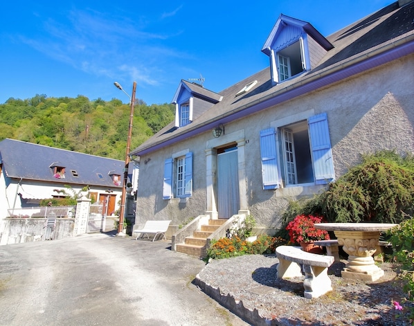 Exterior - Homerez - Apartment in Juncalas, Mountain View (Juncalas)