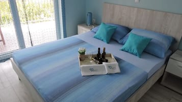 1 bedroom, free WiFi, bed sheets