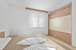 2 bedrooms, free WiFi, bed sheets - Apartment in Sukošan with Seaview, Terrace, Air condition, WIFI (3495-2) (Sukošan)