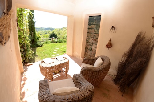 Country House / Farm House in Aiale with 3 bedrooms sleeps 8