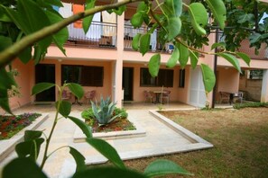 Exterior - Studio apartment in Poreč with Balcony, Air condition, WIFI (3794-6) (Porec)