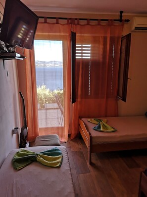 1 bedroom, iron/ironing board, free WiFi, bed sheets - Apartment in Stanići with Seaview, Balcony, Air condition, WIFI (634-2) (Stanici)