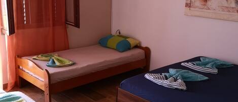 1 bedroom, iron/ironing board, free WiFi, bed sheets