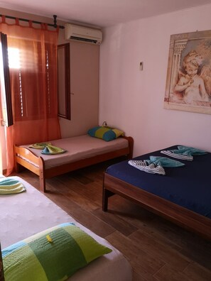 1 bedroom, iron/ironing board, free WiFi, bed sheets