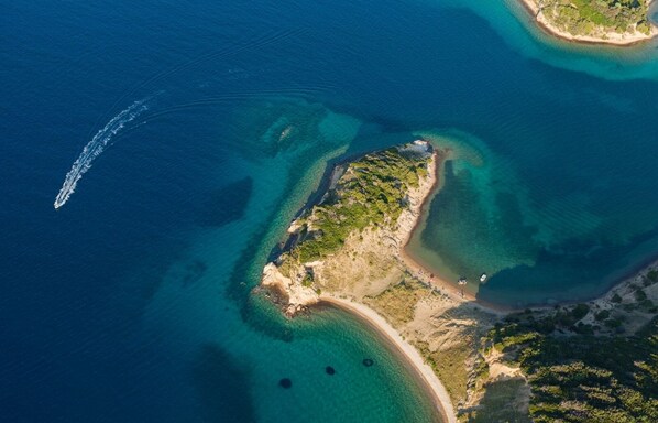 Una playa cerca