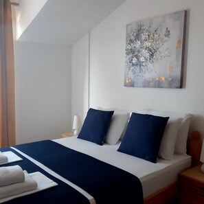 1 bedroom, free WiFi, bed sheets