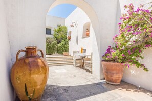 Terrace/patio - Country Resort in Torre Suda with 1 bedrooms sleeps 3 (Torre Suda)