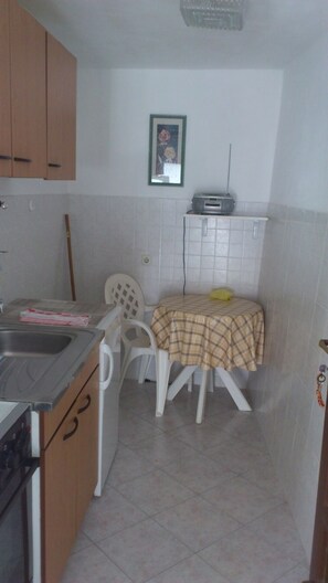 Kühlschrank, Ofen, Herdplatte