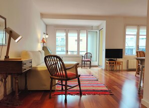 TV - FS2 - Spacious 2 bedroom. Sarrià - Hospital Clinic (Barcelona)