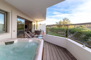 Terrace/patio - Premier nº 45 - Modern Three Bedroom Apartment with Jacuzzi (Ferragudo)