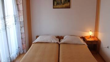 2 habitaciones, wifi gratis y ropa de cama