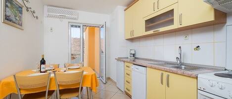 Fridge, microwave, oven, dishwasher