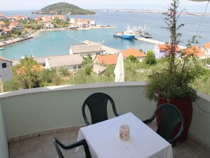 Outdoor dining - Apartment in Kali with Seaview, Balcony, Air condition, WIFI (4566-6) (Kali)