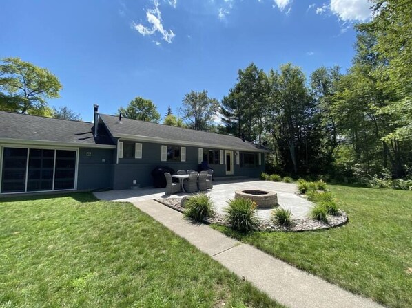 المنشأة من الخارج