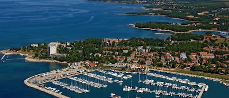 Marina/club náutico