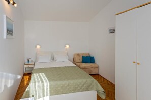 1 quarto, Wi-Fi de cortesia, roupa de cama