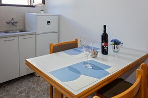 Dining - Apartment in Rogoznica with Terrace, Air condition, WIFI (3338-3) (Rogoznica)