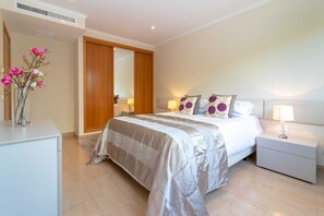 2 Schlafzimmer, Bügeleisen/Bügelbrett, Reisekinderbett, WLAN