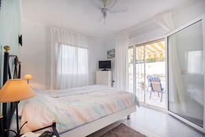 2 slaapkamers, een strijkplank/strijkijzer, wifi, beddengoed