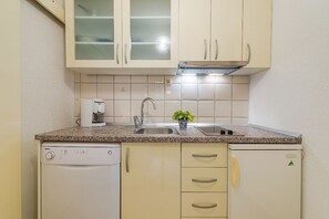 Fridge, microwave, oven, dishwasher