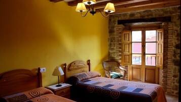 2 slaapkamers, reisbedje, gratis wifi, beddengoed