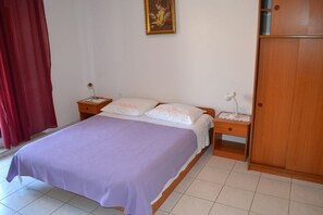 Free WiFi, bed sheets - Studio apartment in Povlja with Seaview, Terrace, Air condition, WIFI (3365-1) (Povlja)