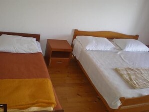 3 Schlafzimmer, kostenloses WLAN, Bettwäsche