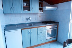 Fridge, oven, coffee/tea maker, toaster - Apartment in Poljana with Seaview, Balcony, Air condition, WIFI (4232-3) (Poljana)