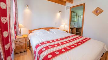 3 dormitoris, planxa i posts de planxar i wifi gratuïta