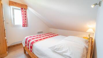 3 habitaciones, tabla de planchar con plancha y wifi gratis