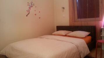 1 bedroom, iron/ironing board, free WiFi, bed sheets