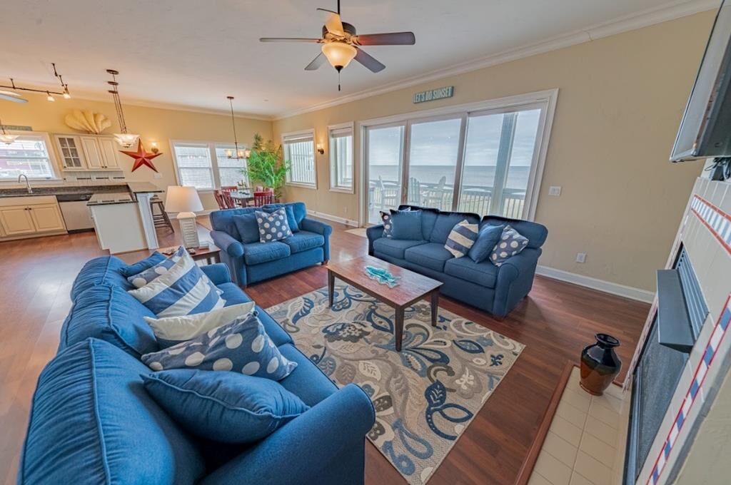 (RSR2A) Soundfront - Community Pool-Pet Friendly  -Elevator