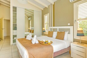 4 soverom, safe på rommet, strykejern/-brett og wi-fi (inkludert)