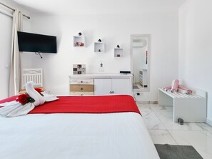 1 Schlafzimmer, BĂŒgeleisen/BĂŒgelbrett, kostenloses WLAN, BettwĂ€sche