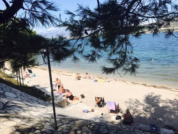 Tæt på stranden