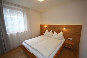2 Schlafzimmer, Bügeleisen/Bügelbrett, kostenloses WLAN, Bettwäsche