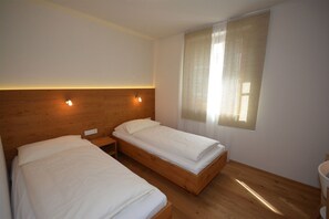 2 chambres, fer et planche à repasser, Wi-Fi gratuit