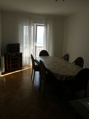 Dining - Apartment in Duće with Seaview, Balcony, Air condition, WIFI (900-1) (Duce)