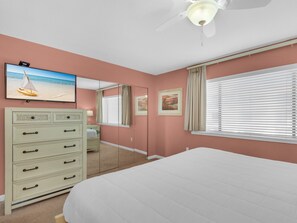 2 bedrooms, desk, iron/ironing board, free WiFi