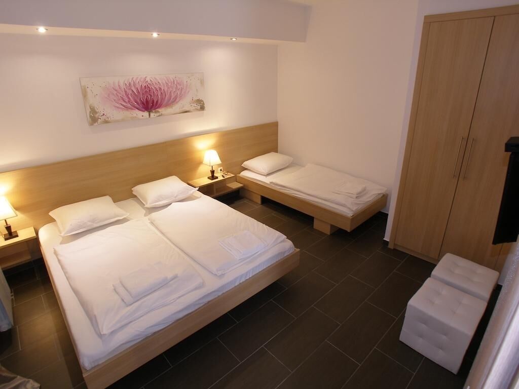 1 bedroom, free WiFi, bed sheets