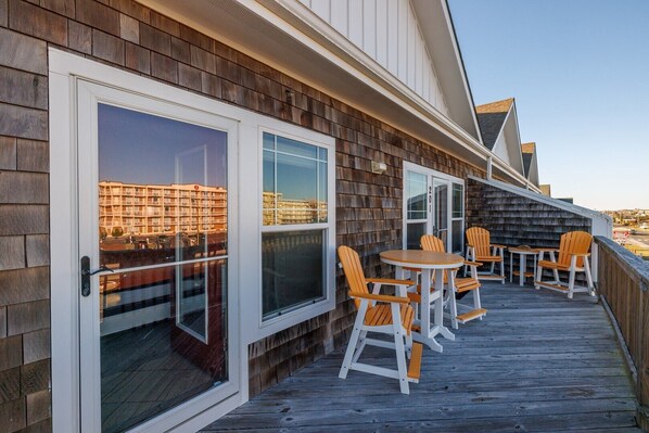 Outdoor dining - SP201N Sea-N-Sanity by First Flight Rentals (Kill Devil Hills)