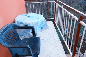 Outdoor spa tub - Apartment in Poljana with Seaview, Balcony, Air condition, WIFI (4232-2) (Poljana)