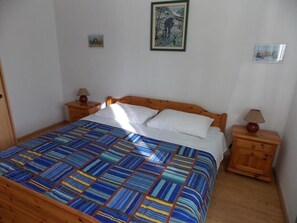 1 bedroom, iron/ironing board, free WiFi, bed sheets