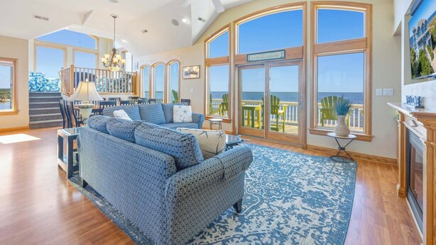 Smart TV, DVD player, foosball, streaming services - Soundfront Home with Pool, Hot Tub, Elevator, EV Charger, Game and Theater Rooms (Salvo)