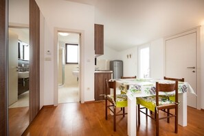 Dining - Apartment in Rovinj with Seaview, Balcony, Air condition, WIFI (3482-10) (Rovinj)