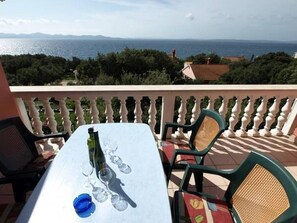 Outdoor dining - Apartment in Kožino with Seaview, Balcony, Air condition, WIFI (4262-1) (Kožino)