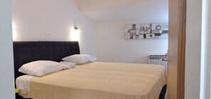 1 bedroom, free WiFi, bed sheets