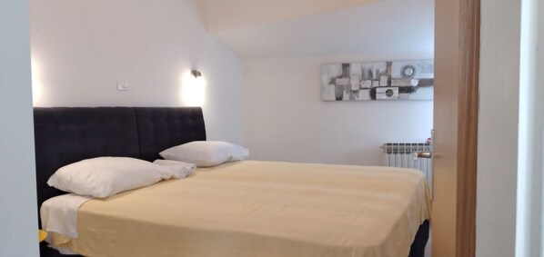 Wifi gratis y ropa de cama 